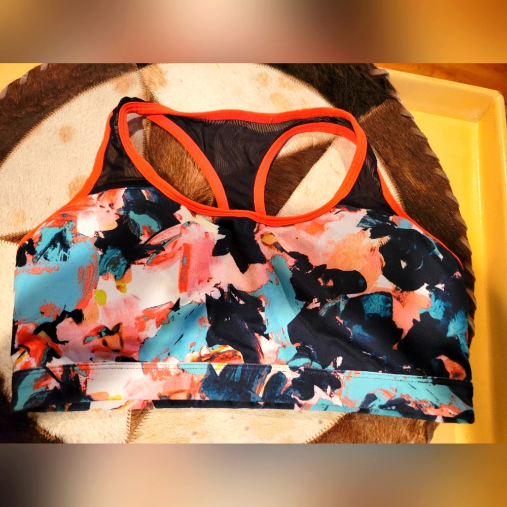 Fabletics Sports Bra in bold colors Size Small in EUC